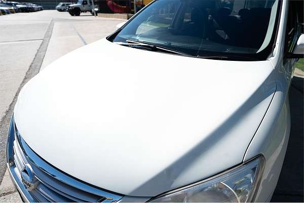 2014 Nissan Pulsar ST B17