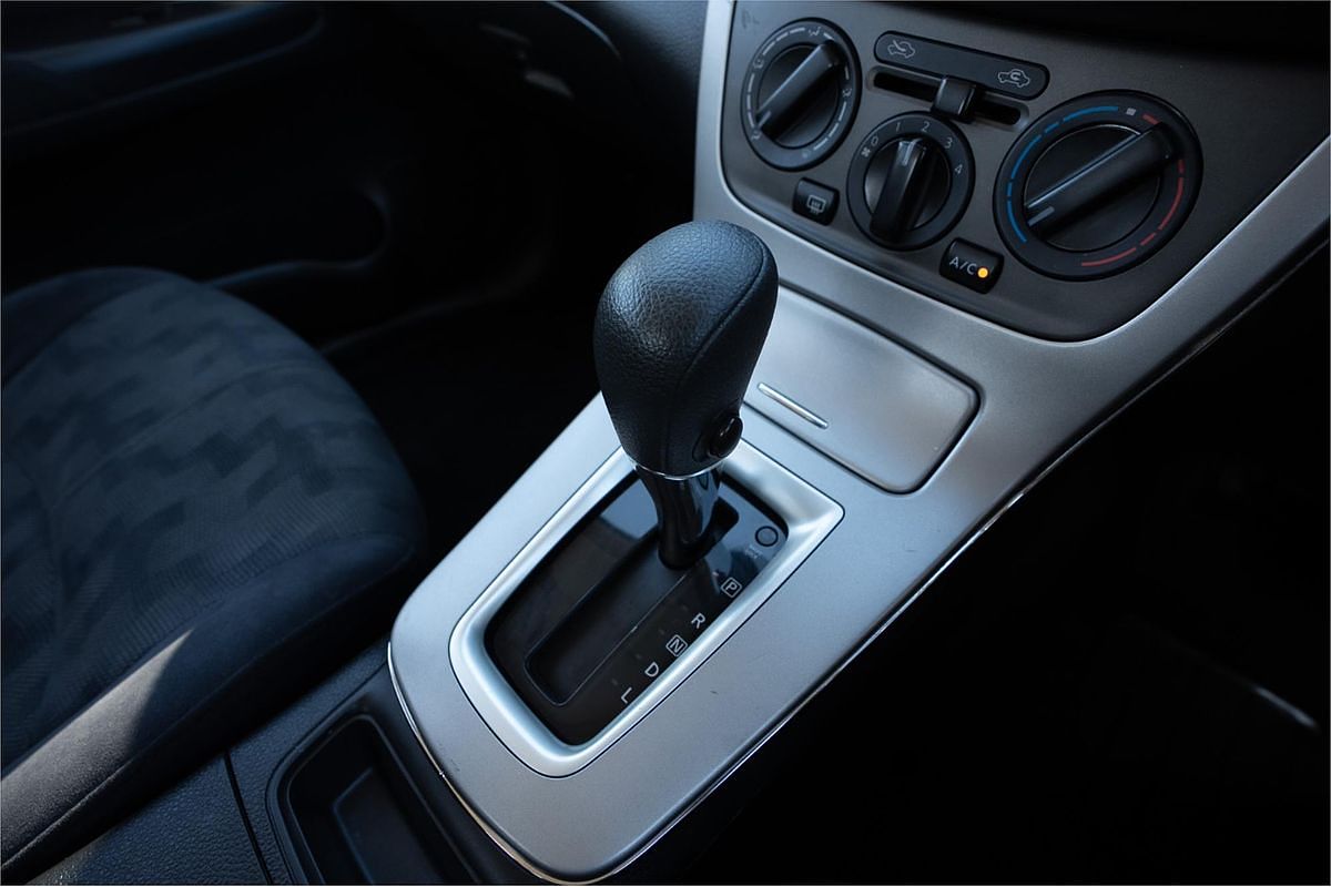 2014 Nissan Pulsar ST B17
