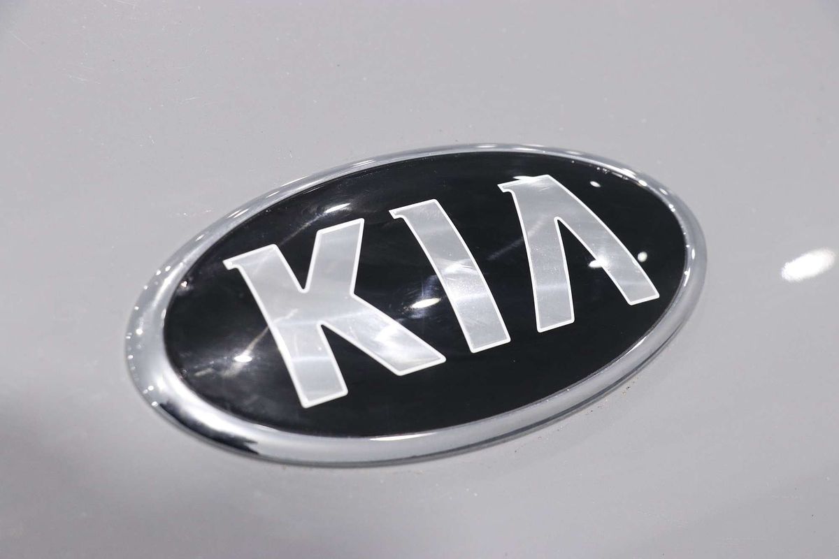 2021 Kia Carnival S KA4