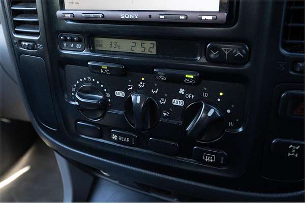 2000 Toyota Landcruiser GXV UZJ100R