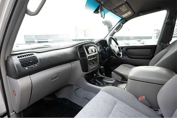 2003 Toyota Landcruiser GXL UZJ100R