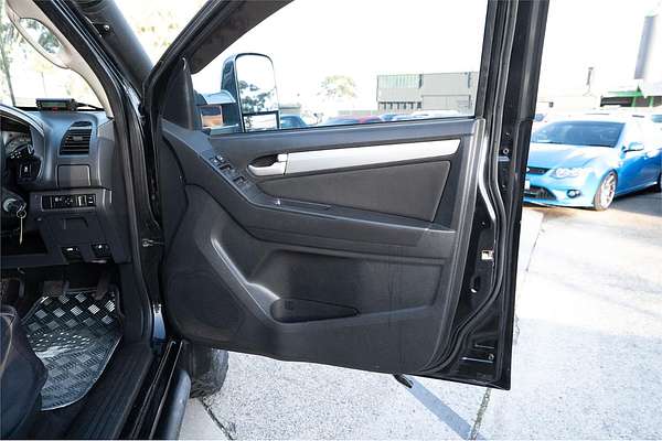 2013 Isuzu MU-X LS-M