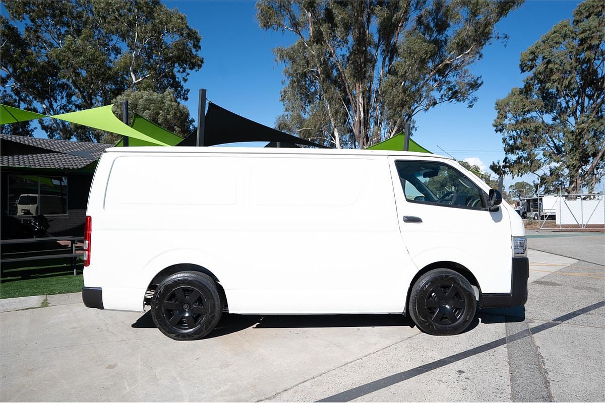 2015 Toyota Hiace TRH201R LWB