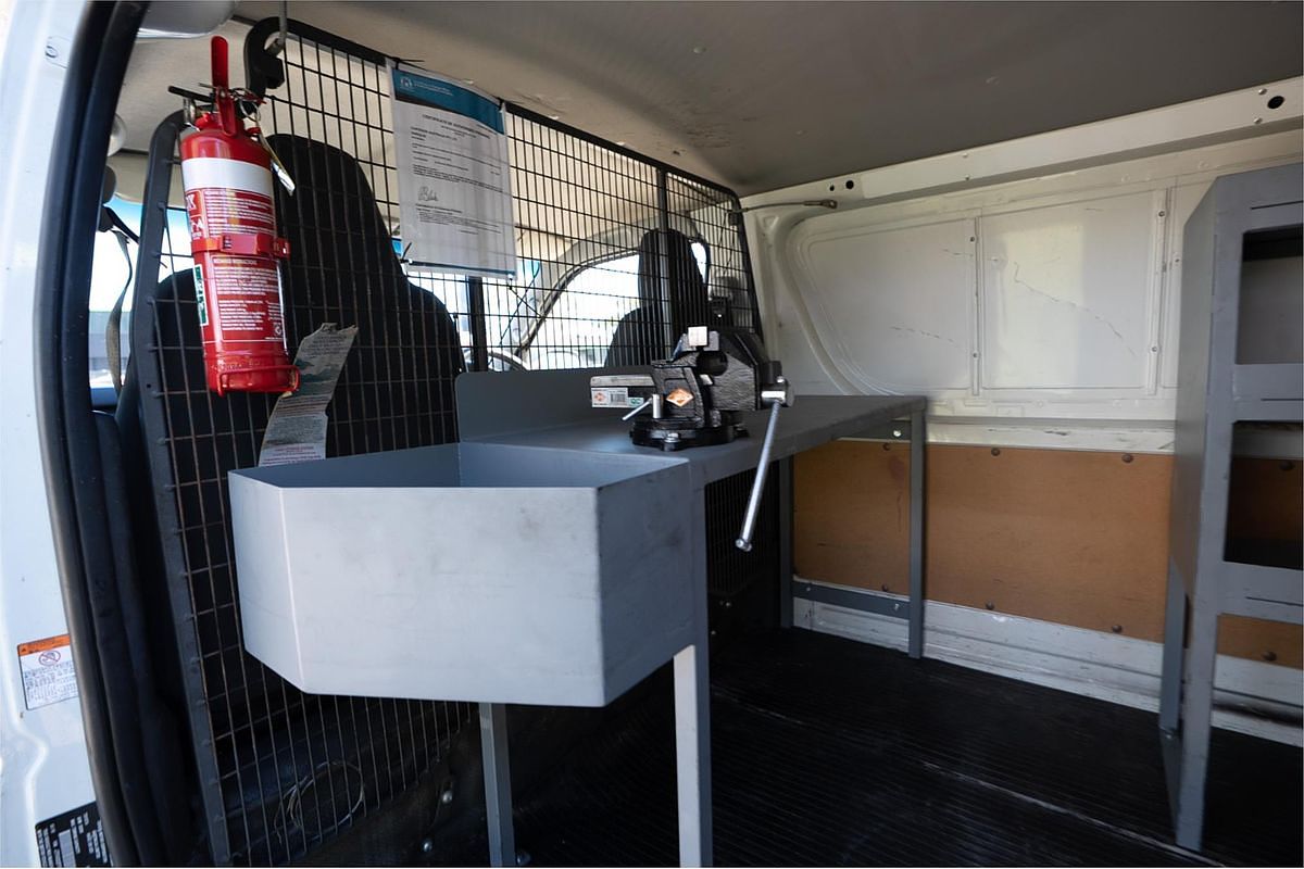 2015 Toyota Hiace TRH201R LWB