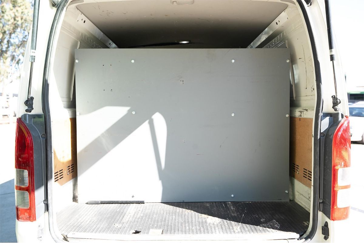 2015 Toyota Hiace TRH201R LWB