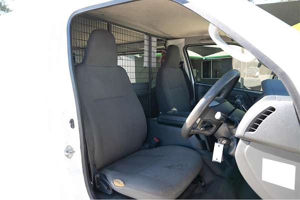 2015 Toyota Hiace TRH201R LWB