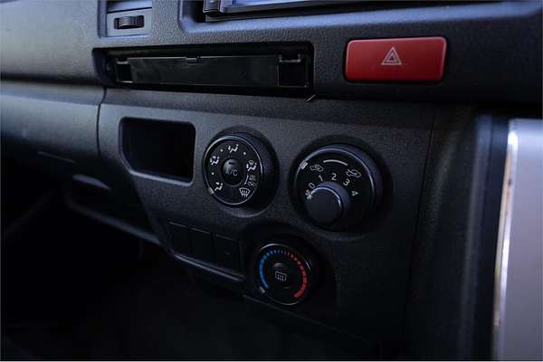 2015 Toyota Hiace TRH201R LWB