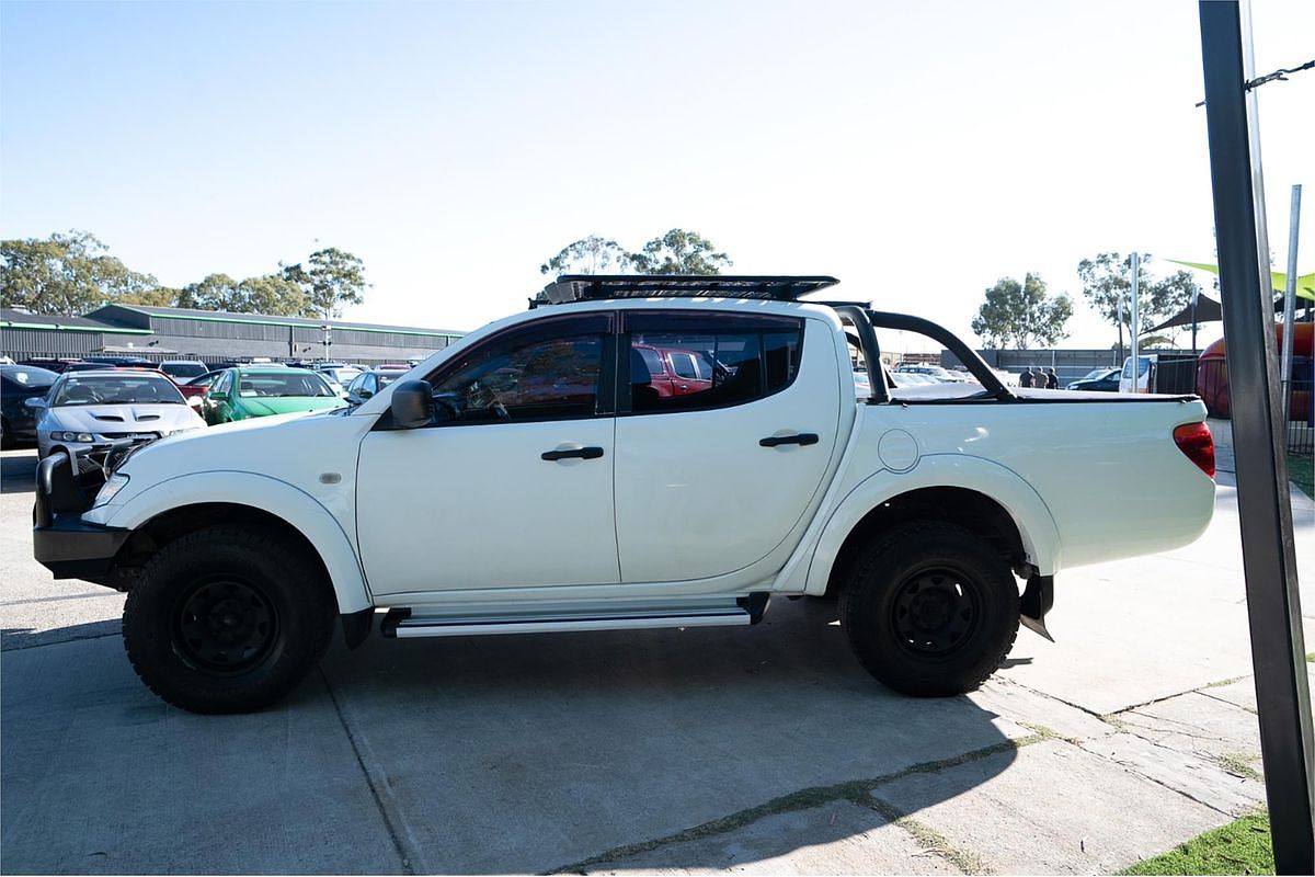 2013 Mitsubishi Triton GLX MN 4X4