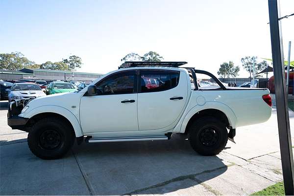 2013 Mitsubishi Triton GLX MN 4X4