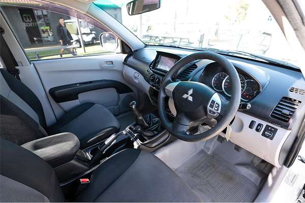 2013 Mitsubishi Triton GLX MN 4X4
