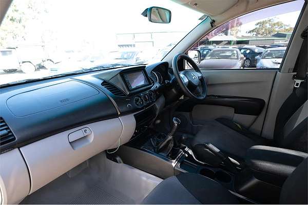 2013 Mitsubishi Triton GLX MN 4X4