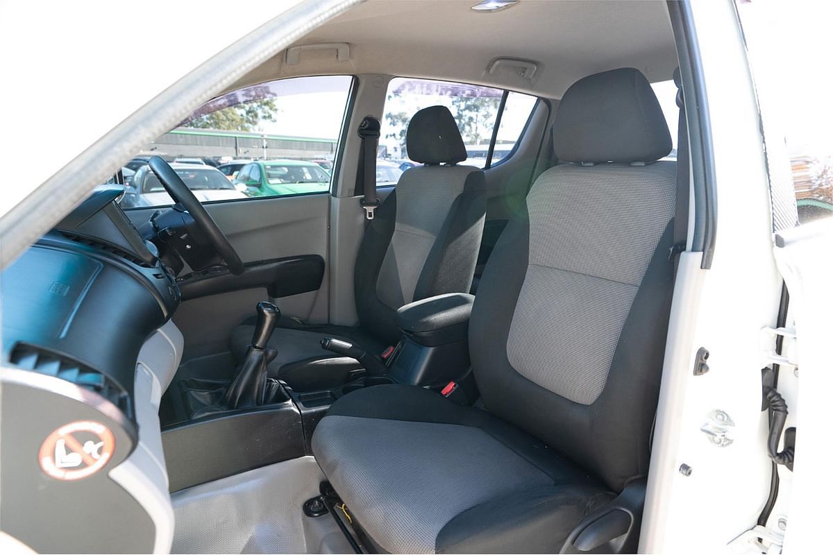 2013 Mitsubishi Triton GLX MN 4X4