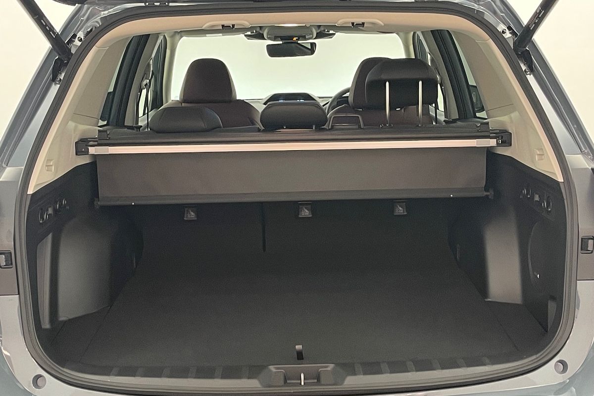 2025 Subaru Forester STI Sport S5
