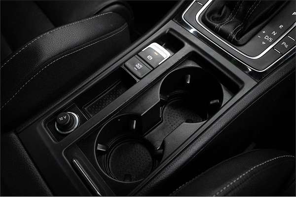2016 Volkswagen Golf R 7