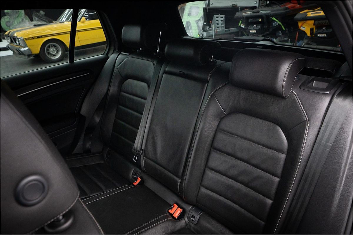 2016 Volkswagen Golf R 7