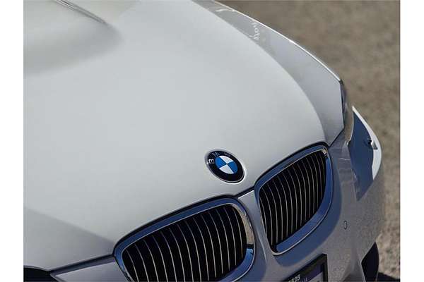 2009 BMW M3 E93