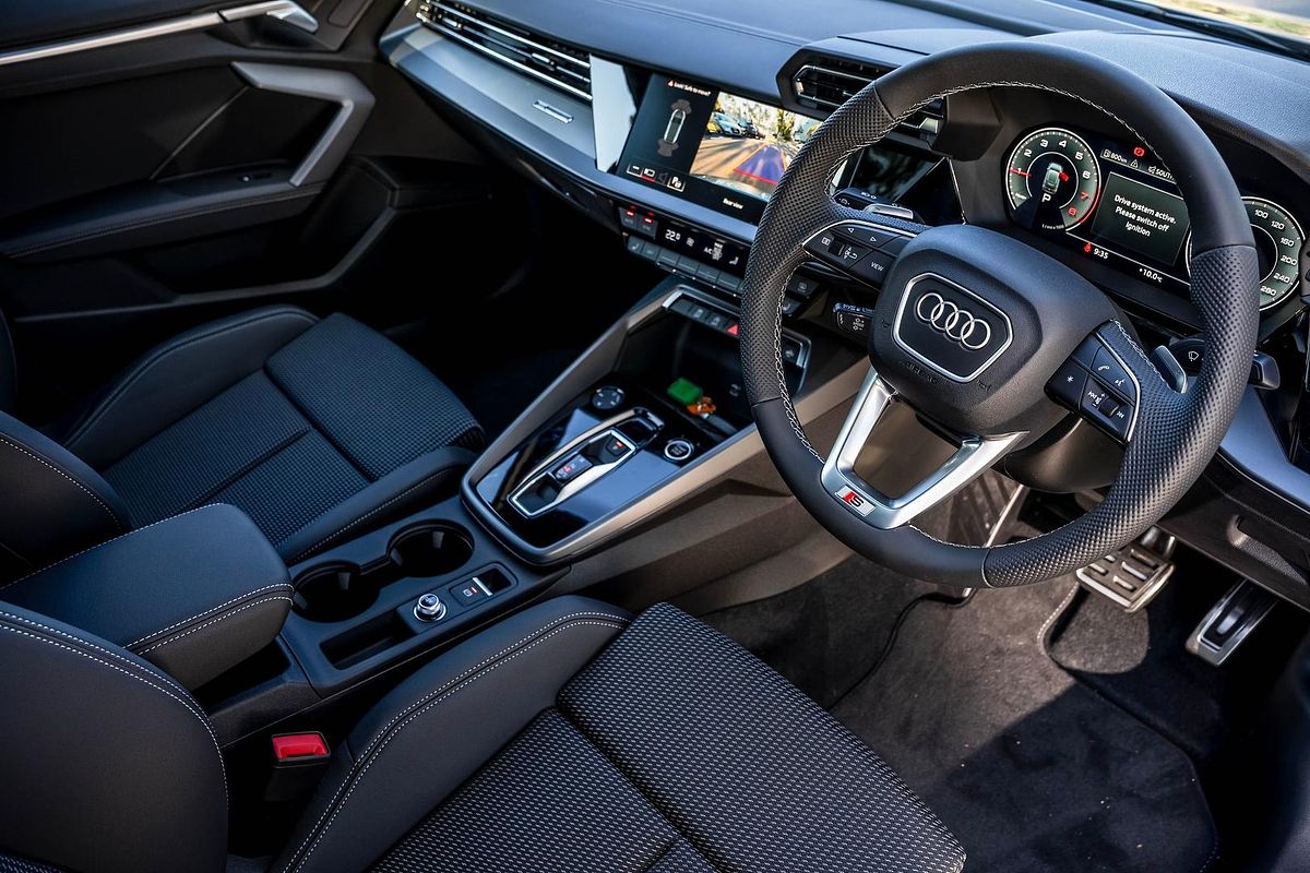 2025 Audi A3 35 TFSI S line GY