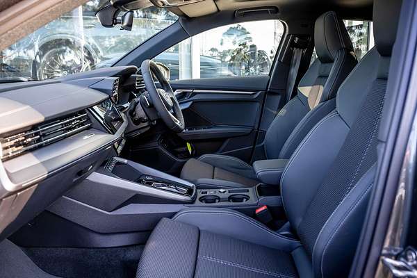 2025 Audi A3 35 TFSI S line GY