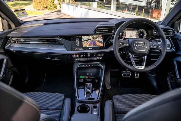 2025 Audi A3 35 TFSI S line GY