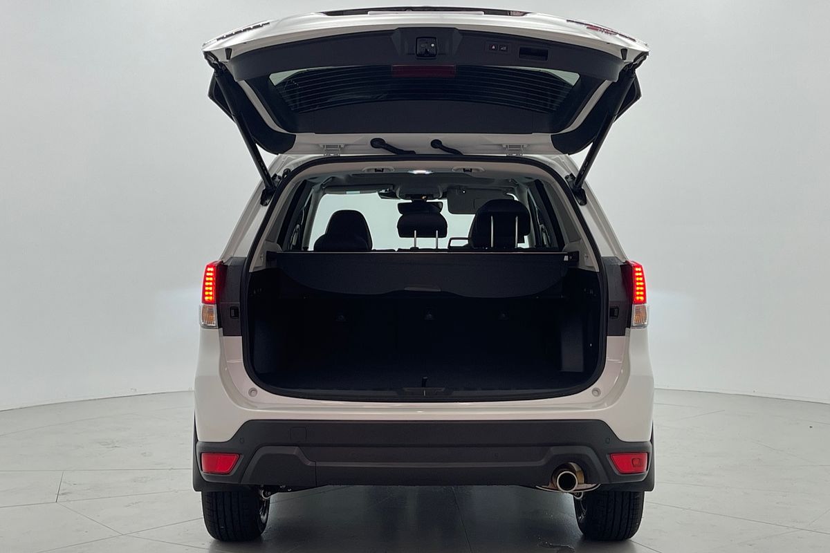2025 Subaru Forester STI Sport S5