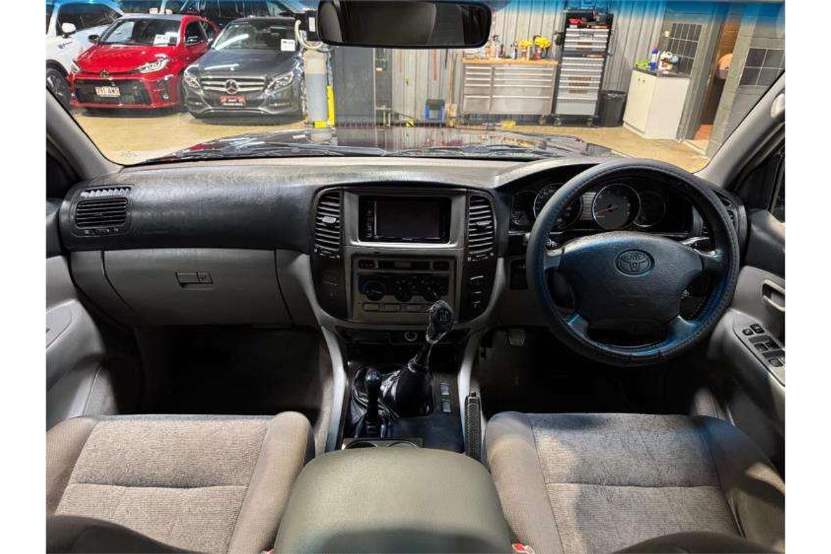 2003 Toyota Landcruiser GXL UZJ100R