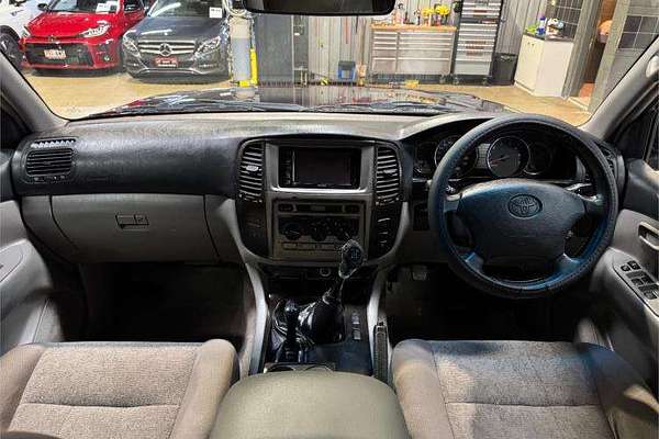 2003 Toyota Landcruiser GXL UZJ100R