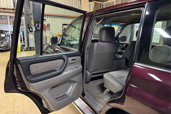 2003 Toyota Landcruiser GXL UZJ100R