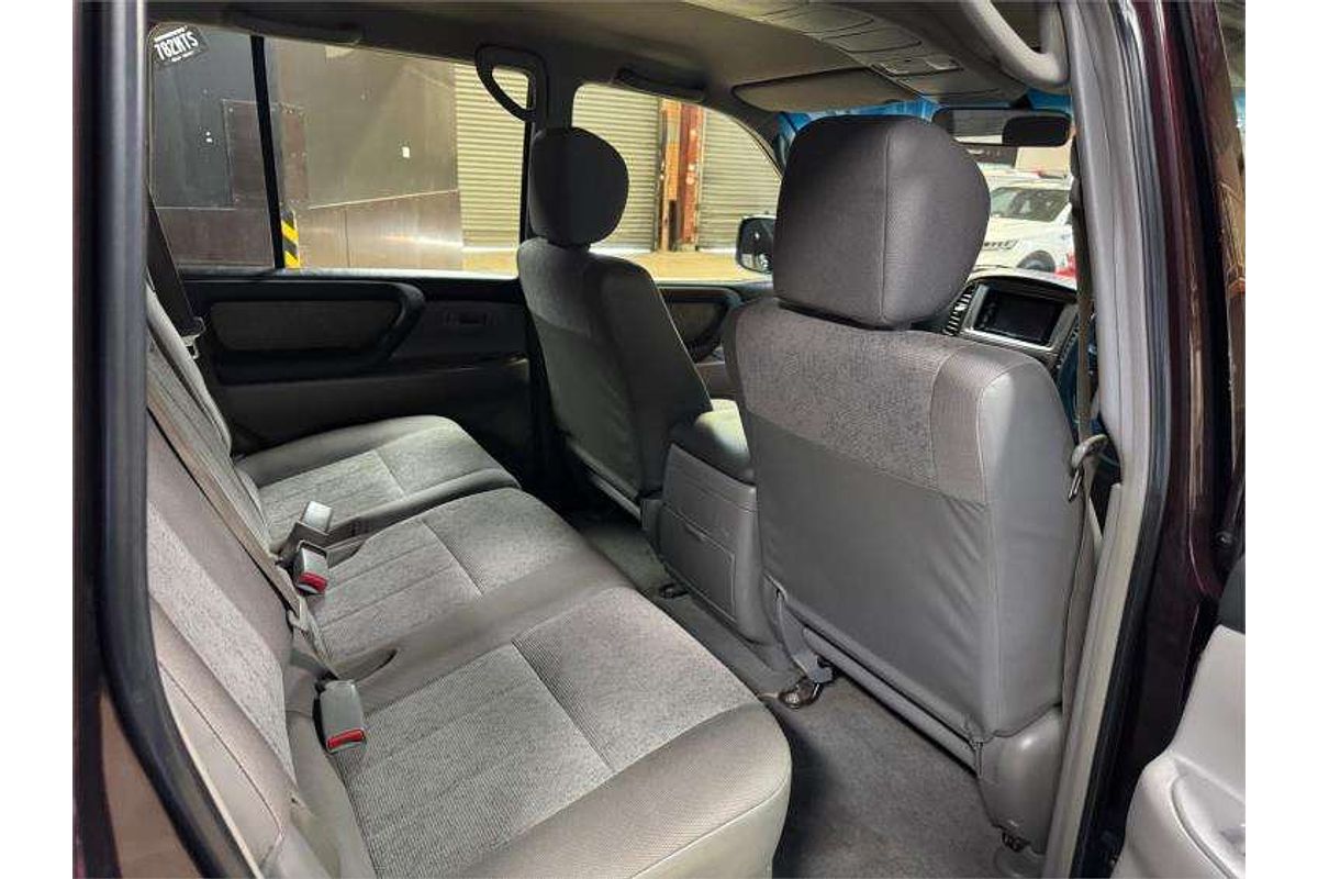 2003 Toyota Landcruiser GXL UZJ100R
