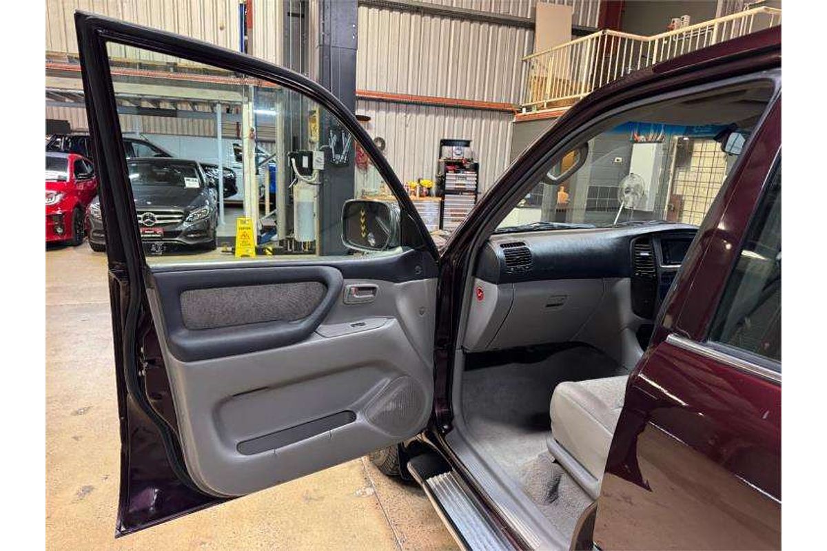 2003 Toyota Landcruiser GXL UZJ100R