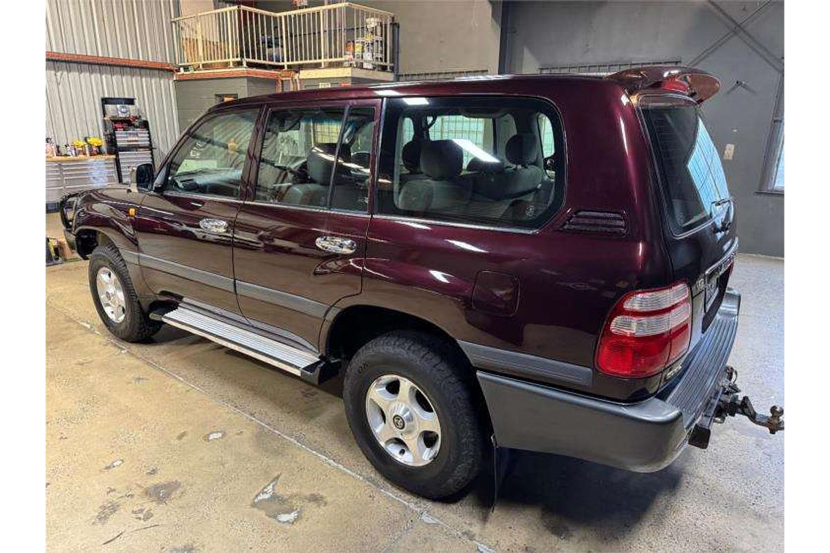 2003 Toyota Landcruiser GXL UZJ100R