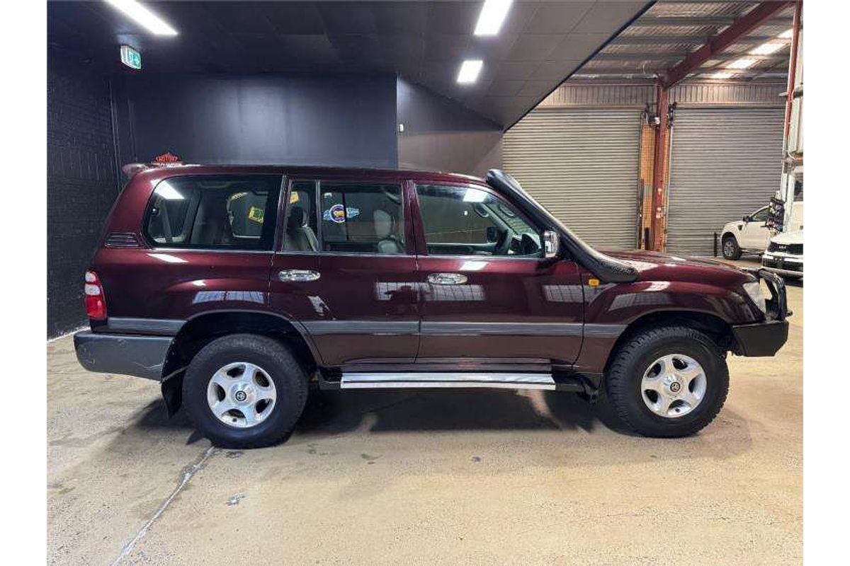 2003 Toyota Landcruiser GXL UZJ100R