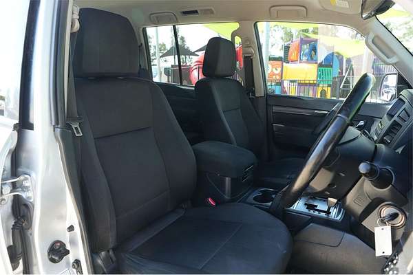2012 Mitsubishi Pajero GLS NW