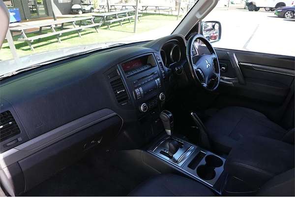 2012 Mitsubishi Pajero GLS NW
