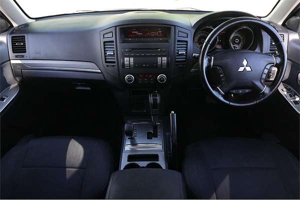 2012 Mitsubishi Pajero GLS NW