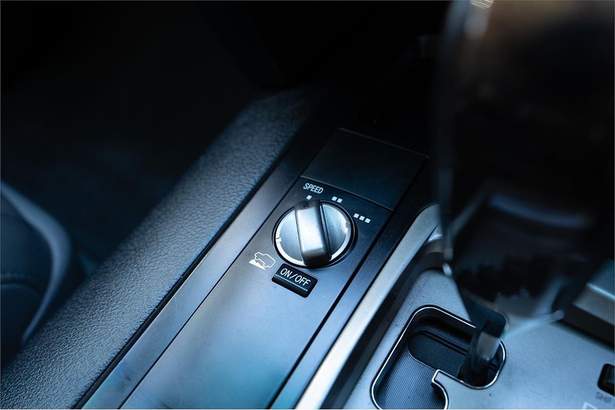 2011 Toyota Landcruiser Altitude VDJ200R