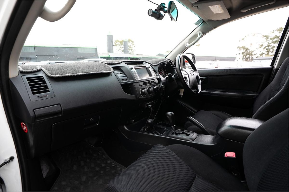2015 Toyota Hilux SR KUN26R 4X4