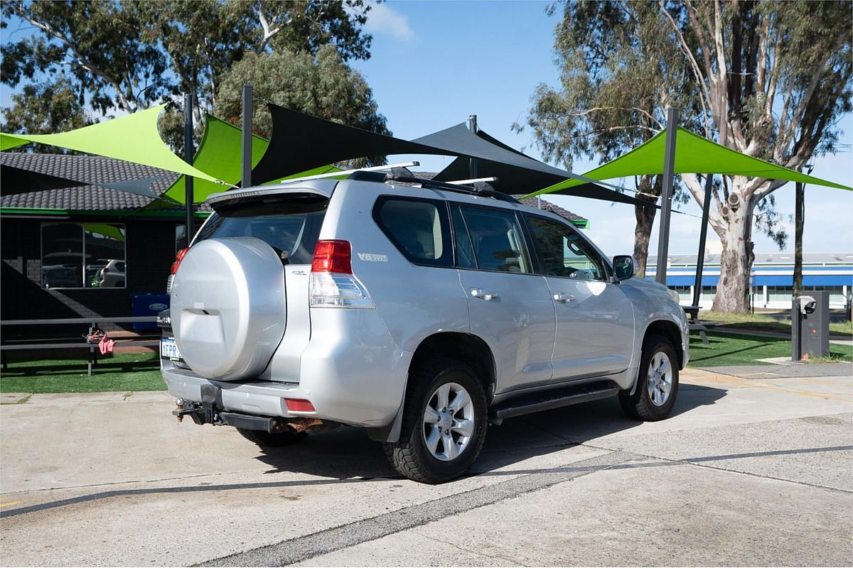 2010 Toyota Landcruiser GXL UZJ200R