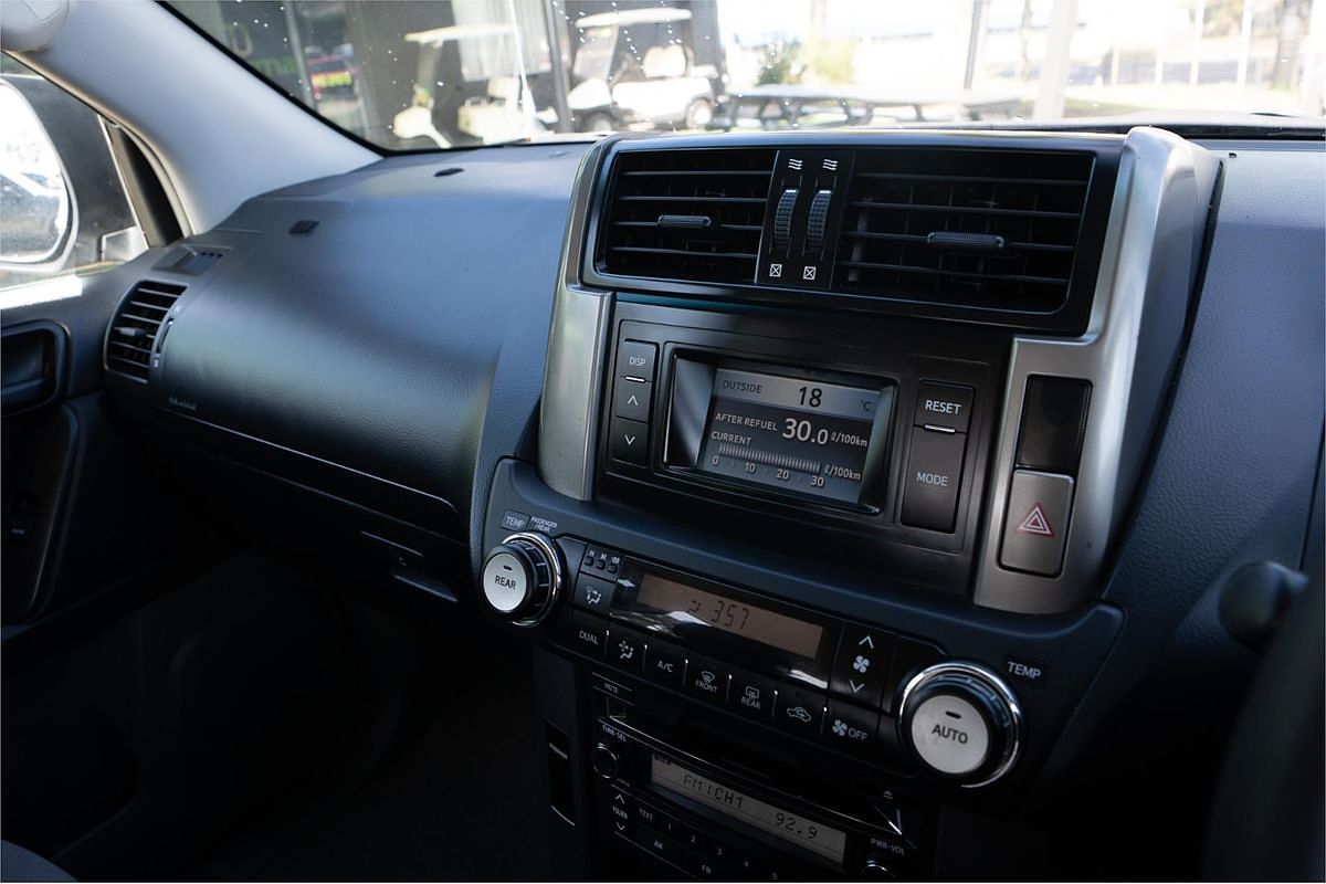 2010 Toyota Landcruiser GXL UZJ200R
