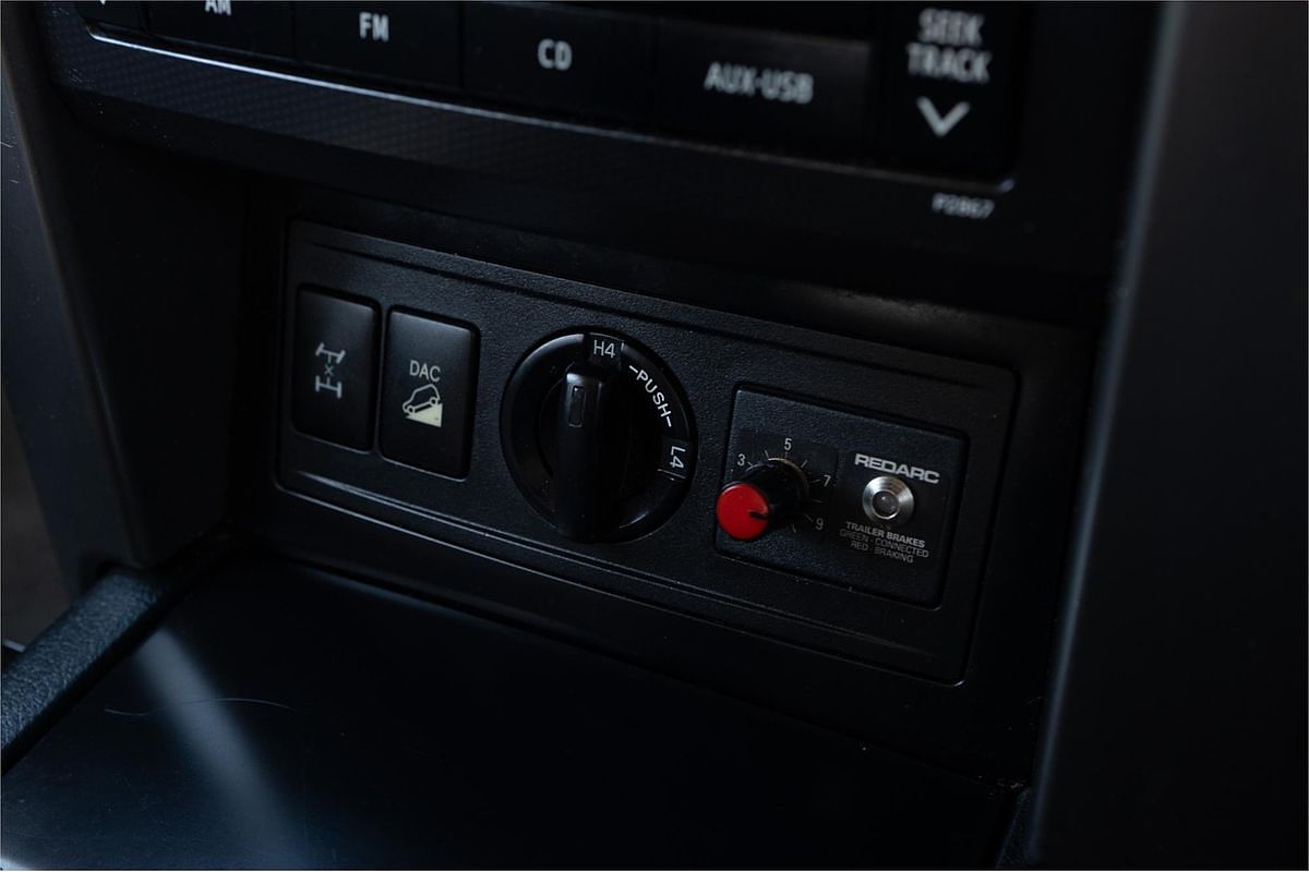 2010 Toyota Landcruiser GXL UZJ200R