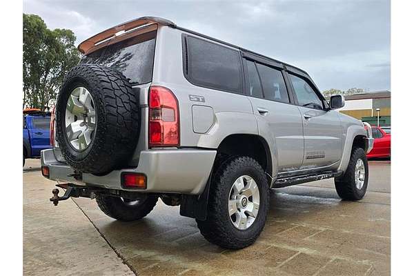 2013 Nissan Patrol ST Y61