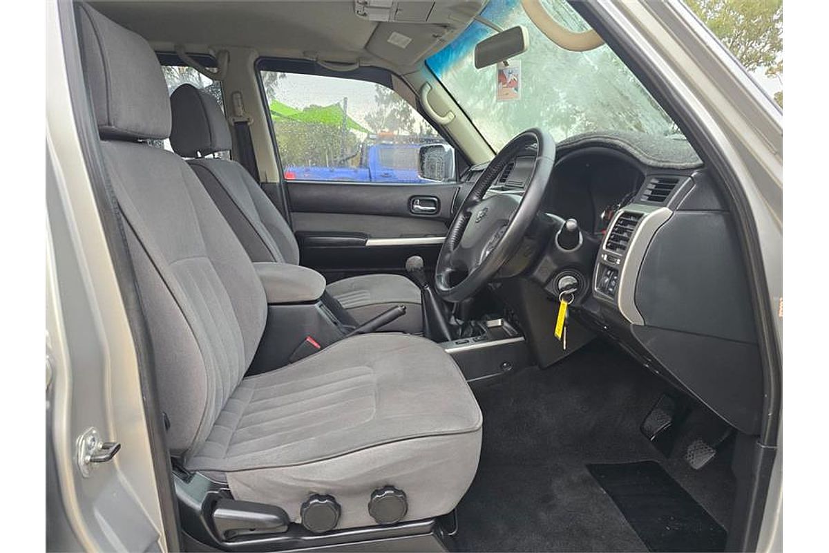 2013 Nissan Patrol ST Y61