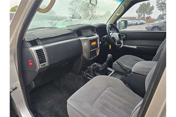 2013 Nissan Patrol ST Y61