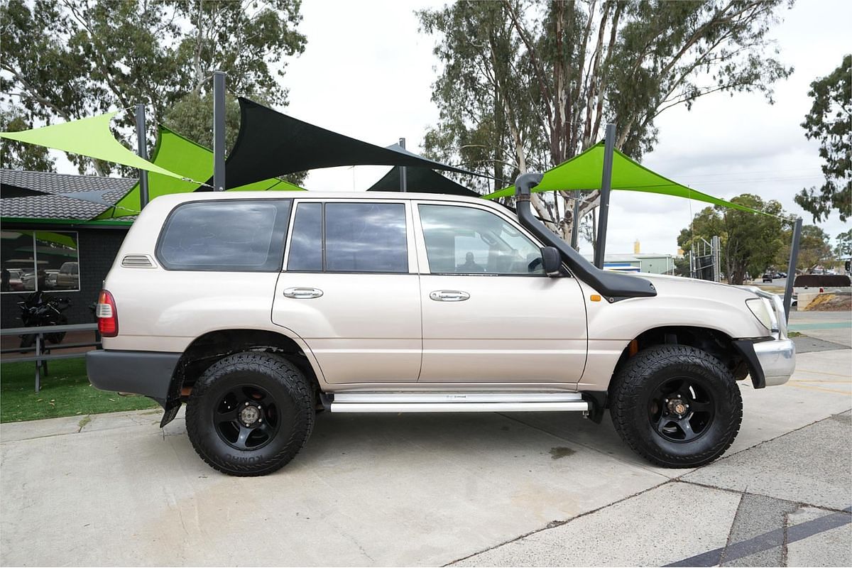 2006 Toyota Landcruiser Standard HZJ105R