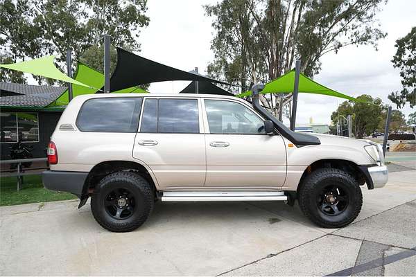 2006 Toyota Landcruiser Standard HZJ105R
