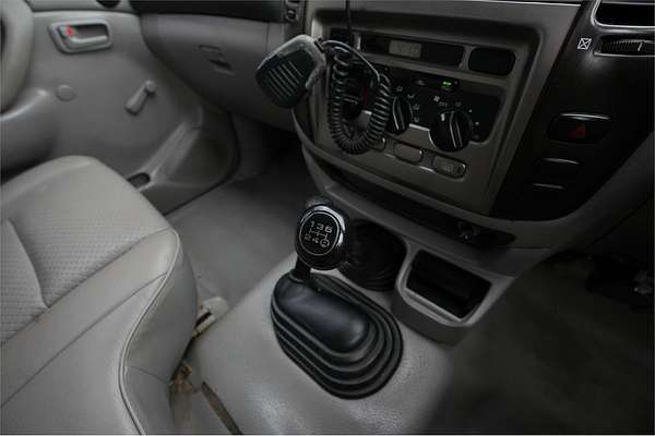 2006 Toyota Landcruiser Standard HZJ105R