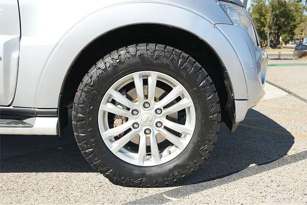 2013 Mitsubishi Pajero Exceed NW