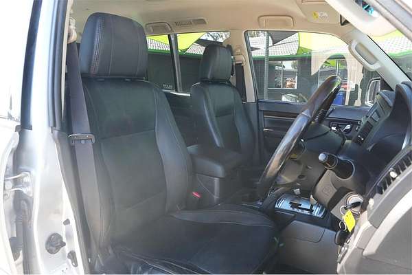 2013 Mitsubishi Pajero Exceed NW
