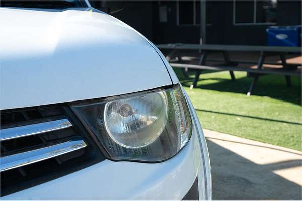 2012 Mitsubishi Triton GLX MN 4X4