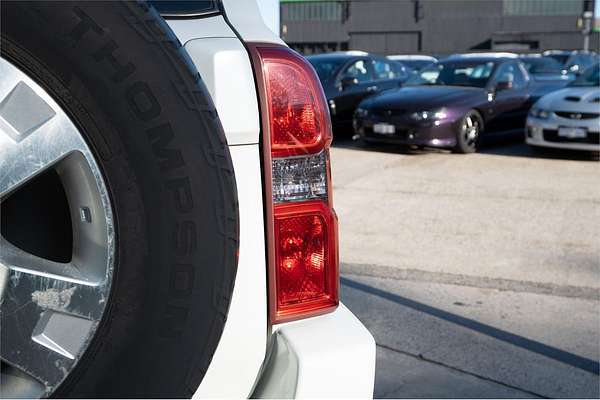 2012 Nissan Patrol ST GU 7