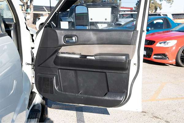 2012 Nissan Patrol ST GU 7